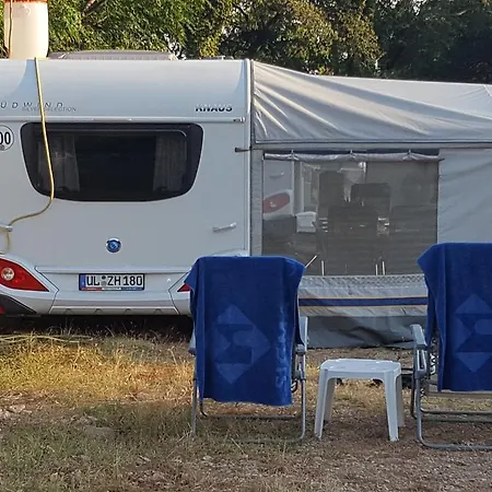 Auto Camp Glamour Luxury tent *